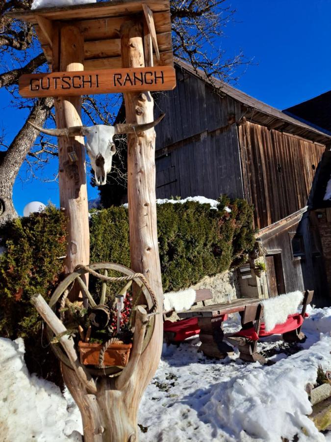 Apartmán Erlebnisbauernhof Gutschi Ranch Kamp Exteriér fotografie