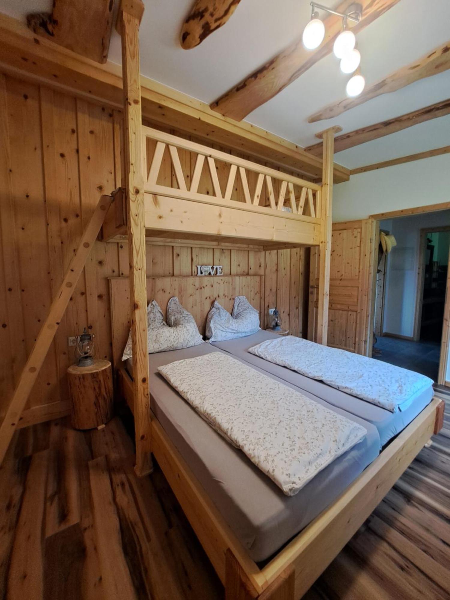 Apartmán Erlebnisbauernhof Gutschi Ranch Kamp Pokoj fotografie