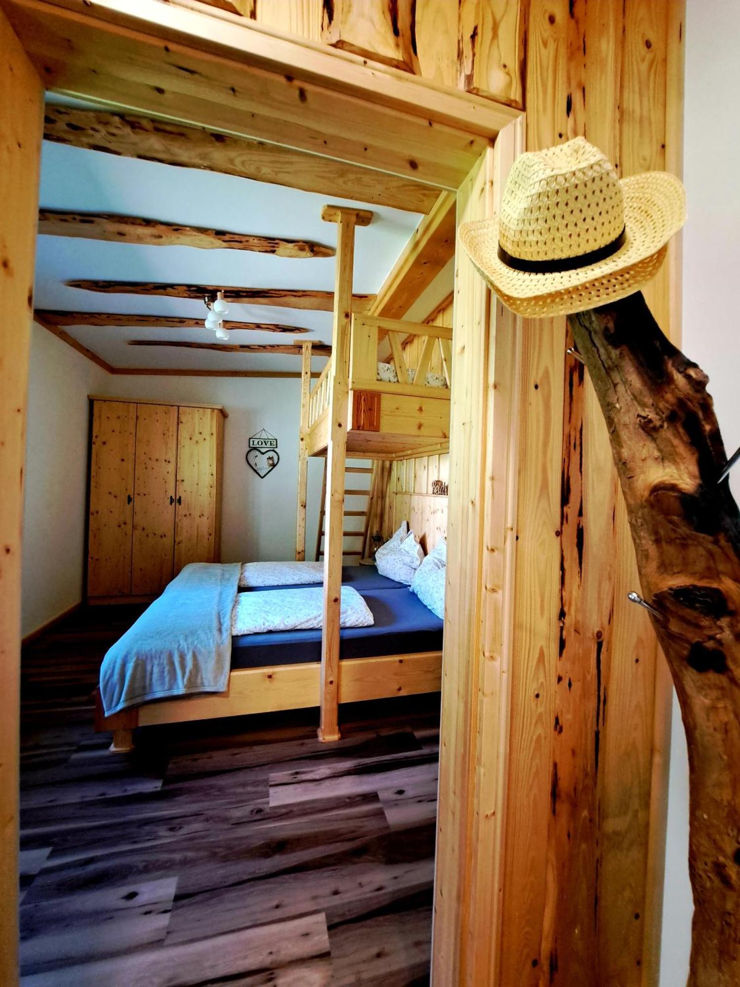 Apartmán Erlebnisbauernhof Gutschi Ranch Kamp Pokoj fotografie